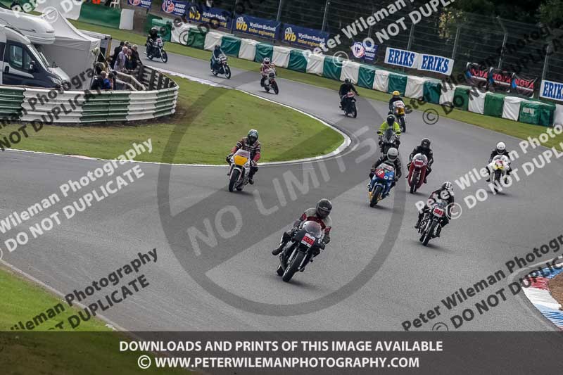 Vintage motorcycle club;eventdigitalimages;mallory park;mallory park trackday photographs;no limits trackdays;peter wileman photography;trackday digital images;trackday photos;vmcc festival 1000 bikes photographs